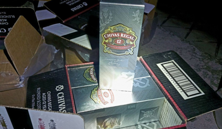 Bình Thuận tạm giữ lô hàng 120 chai rượu nhãn hiệu Chivas Regal Cwin là sân chơi cá cược trực tuyến tại Việt Nam