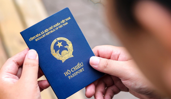 Tiện ích từ việc cấp hộ chiếu phổ thông trực tuyến, nhận kết quả tại nhà