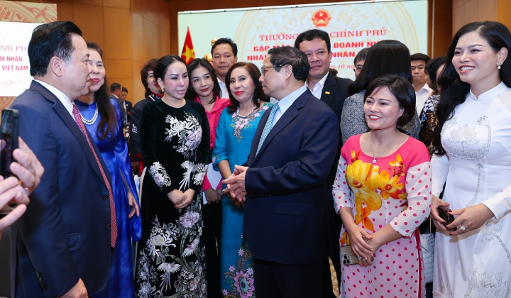 Tiếp tục tạo môi trường thuận lợi phát triển đội ngũ doanh nhân, Cwincom hiện đang mở Việt Nam