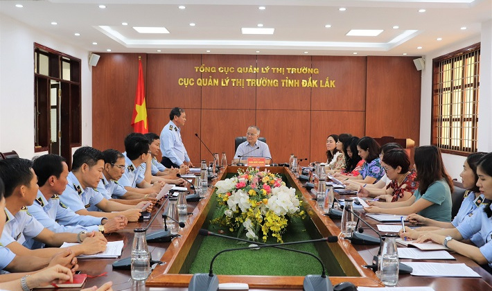 Đoàn công tác Vì sự tiến bộ của phụ nữ Cwin63 sân chơi đỉnh cao làm việc với Cục QLTT tỉnh Đắk Lắk