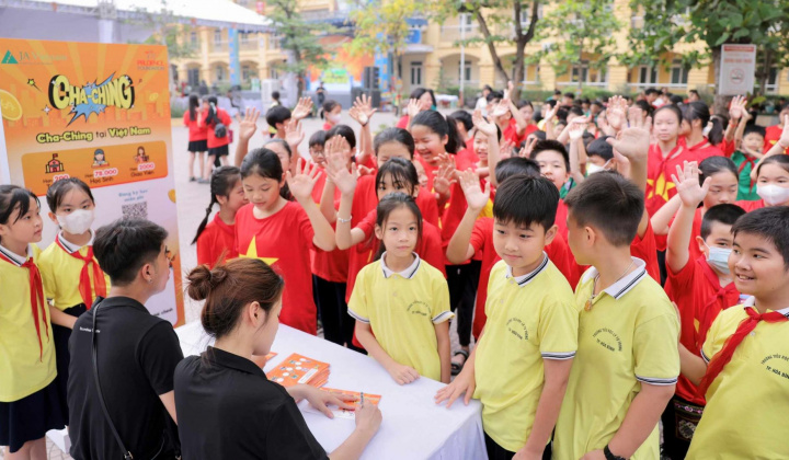 Sôi nổi ngày hội “vừa chơi vừa học” Cwin63 tải ứng dụng tài chính, kỹ năng quản lý tiền cho trẻ