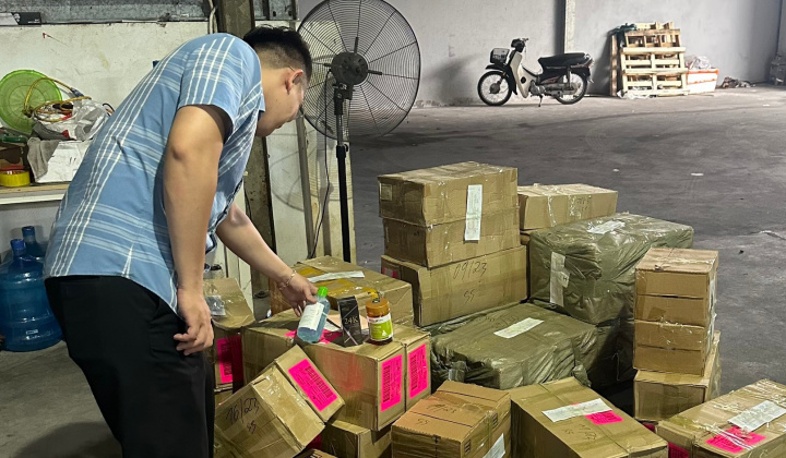 Quản lý thị trường Hà Nội: Tạm giữ gần 3.000 sản phẩm mỹ phẩm nước ngoài có dấu hiệu nhập lậu
