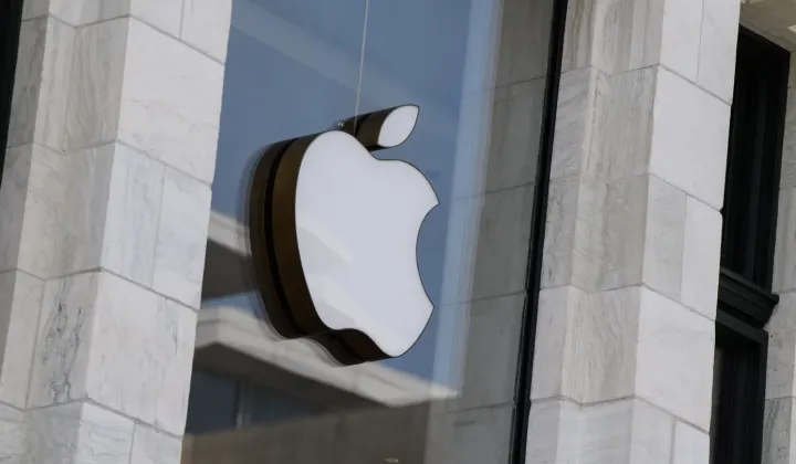 Apple chạm tới cột mốc giá trị vốn hóa 3 nghìn tỷ nhờ điều gì?