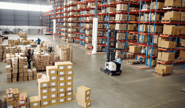 Ứng dụng xe tự hành vận chuyển hàng tự động trong kho thương mại điện tử