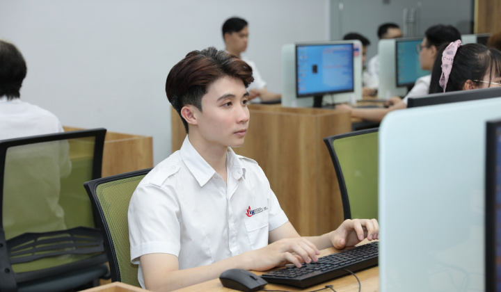 Dự kiến điểm chuẩn Trường Đại học Tải về ứng dụng CWIN05 ngay hôm nay TP. Hồ Chí Minh