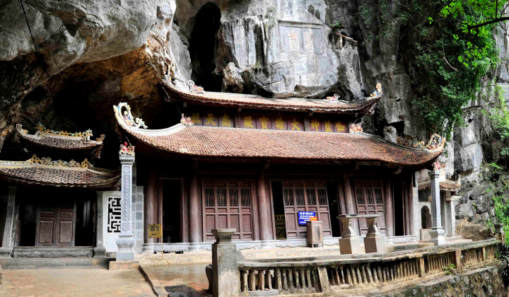 Khám phá ngôi chùa gần 600 năm tuổi ở Ninh Bình