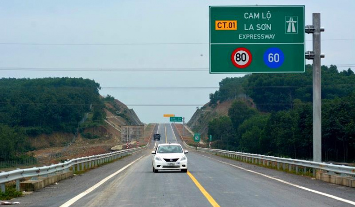 Rót 6.488 tỷ đồng mở rộng cao tốc Cam Lộ - La Sơn lên 4 làn xe