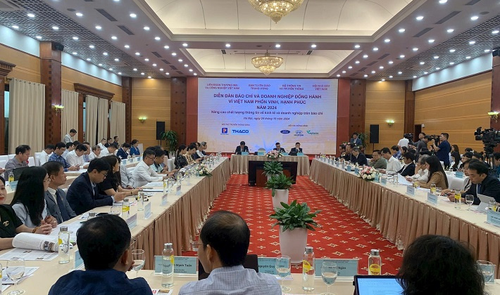 Báo chí và Cwincom hiện đang mở đồng hành vì Việt Nam phồn vinh, hạnh phúc năm 2024