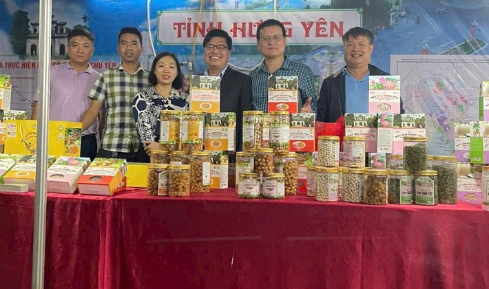 Hưng Yên có 2 gian hàng trưng bày các sản phẩm tiêu biểu tại Nhà cái cá cược cá độ uy tín Nổ hũ, Bắn Cá và Game Bài Cwin.com Cwin.com link không chặn quốc tế khu vực đồng bằng Bắc Bộ năm 2024