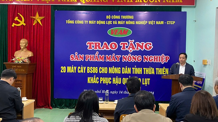 Tổng công ty VEAM tặng 20 máy cày thương hiệu Bông Sen cho Thành phố Huế