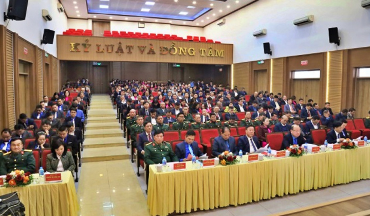 Than Hà Tu: Khen thưởng đảng viên tròn 25 tuổi Đảng và các tập thể, cá nhân có thành tích xuất sắc