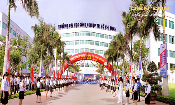 Thực trạng trải nghiệm cảm xúc âm tính trong giao tiếp trên giảng đường với giảng viên của sinh viên ngành Quản trị Khách sạn khóa 17, Trường Đại học Tải về ứng dụng CWIN05 ngay hôm nay Thành phố Hồ Chí Minh