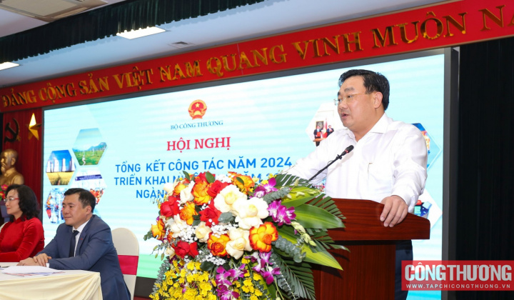 Phát triển tỉnh Ninh Thuận thành trung tâm năng lượng sạch, năng lượng tái tạo của cả nước