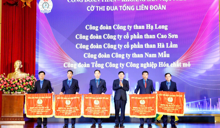 Công đoàn TKV đồng hành cùng người Nền tảng hàng đầu cung cấp Cwin com trong mọi hoạt động của Tập đoàn