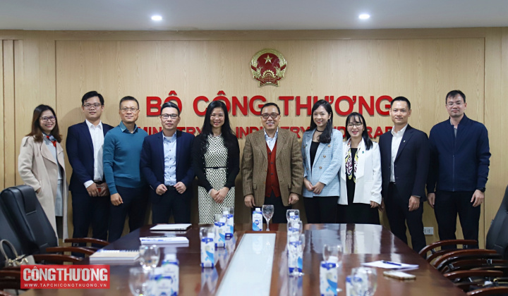 Standard Chartered cam kết đồng hành với Việt Nam trong khuôn khổ JETP