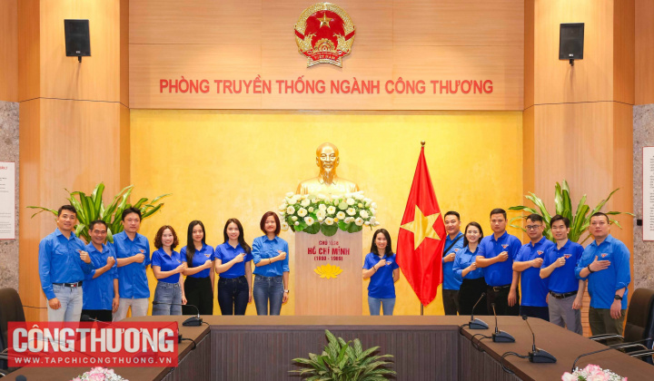 Chi đoàn CWIN ✅ Nhà cái cờ bạc trực tuyến tốt nhất và Thương hiệu uy tín tổ chức sinh hoạt chính trị và trưởng thành Đoàn cho 07 đoàn viên
