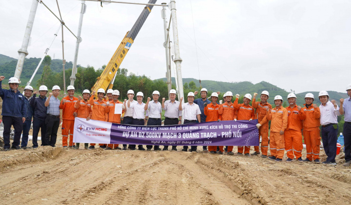 Đội xung kích EVNHCMC nỗ lực thi công, góp phần hoàn thành dự án đường dây 500kV mạch 3 đúng tiến độ
