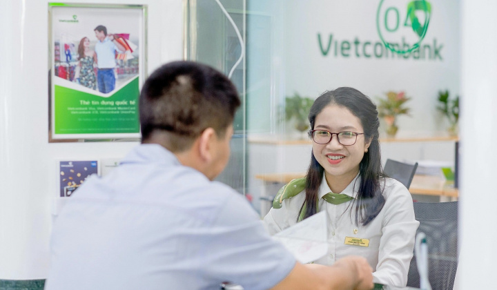 Cwin4555 link đăng ký đăng nhập Vietcombank (VCB) bất ngờ rút nội dung phát hành cổ phiếu riêng lẻ