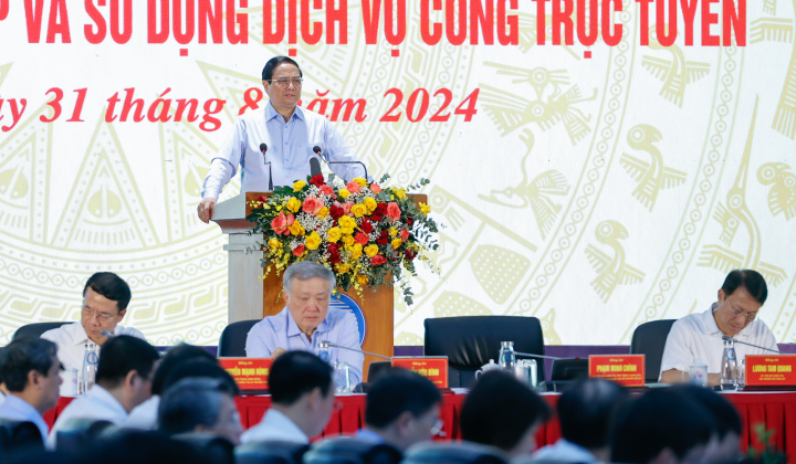Thủ tướng: 1 mục tiêu, 2 trụ cột, 3 đột phá, 4 không và 5 tăng cường trong triển khai dịch vụ công trực tuyến