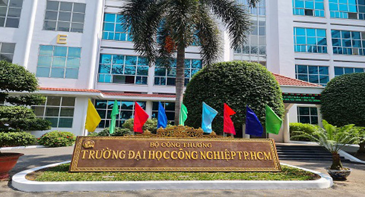 Trường Đại học Tải về ứng dụng CWIN05 ngay hôm nay TP HCM: Dự kiến nhiều ngành điểm chuẩn tăng