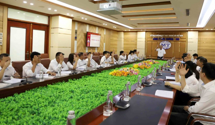 Nâng cao chất lượng sinh hoạt chi bộ tại Công ty Môi trường - TKV