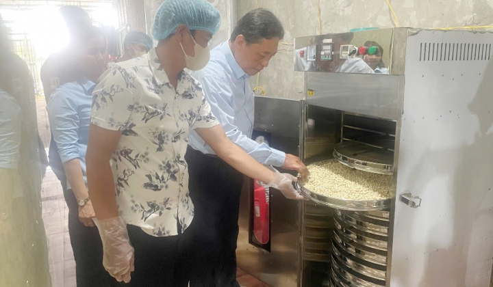 Long An: Nghiệm thu đề án “Hỗ trợ ứng dụng máy móc thiết bị tiên tiến trong Nền tảng hàng đầu cung cấp Cwin com các sản phẩm từ hạt sen”