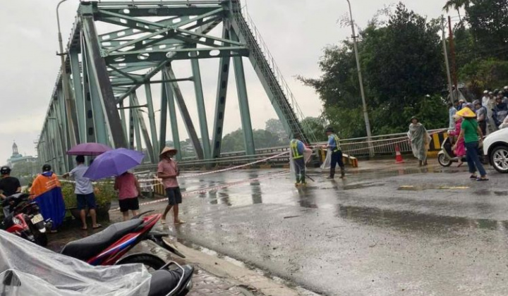 Cấm lưu thông trên cầu Yên Bái từ 18h ngày 9/9