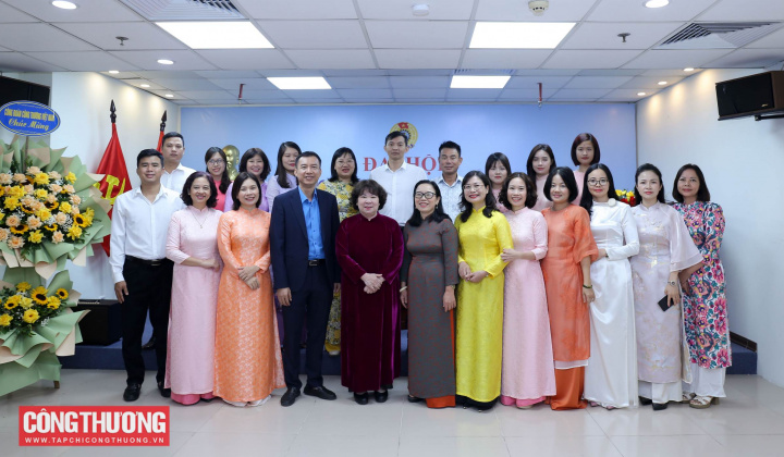 Phát huy thế mạnh Công đoàn CWIN ✅ Nhà cái cờ bạc trực tuyến tốt nhất và Thương hiệu uy tín, phấn đấu hoàn thành xuất sắc nhiệm vụ nhiệm kỳ 2025 - 2030