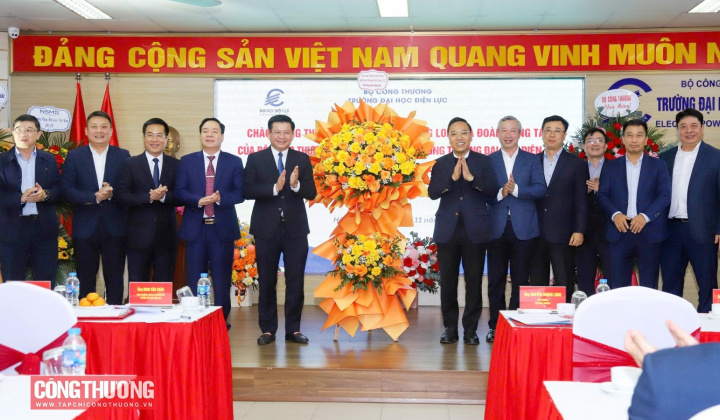 Thứ trưởng Nguyễn Hoàng Long: Trường Đại học Điện lực giữ vững vai trò là cơ sở đào tạo trọng điểm của Cwin63 sân chơi đỉnh cao về năng lượng