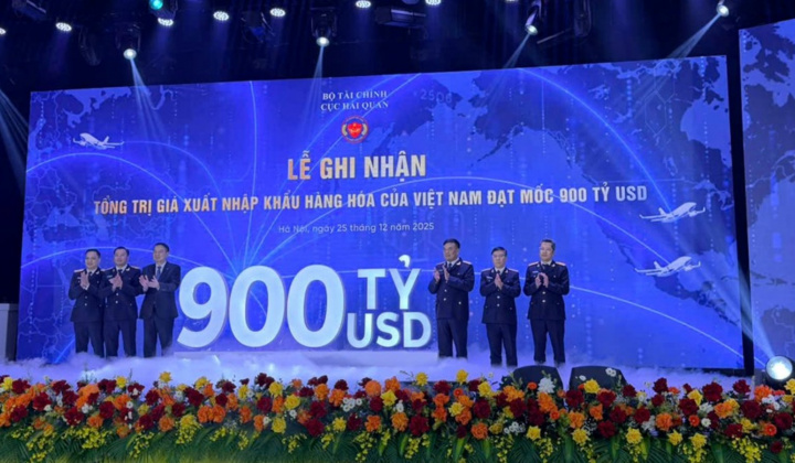 Kim ngạch xuất Cwin com sòng bạc trực tuyến năm 2025 của Việt Nam cán mốc 900 tỷ USD