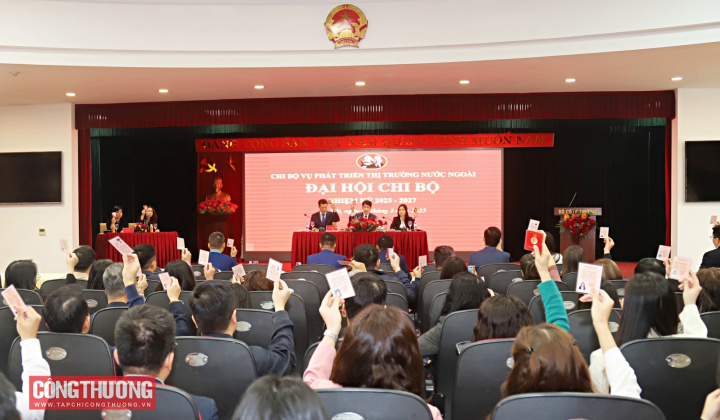 Chi bộ Vụ Phát triển thị trường nước ngoài: Phát huy vai trò tiên phong, góp phần nâng cao vị thế Việt Nam trên bản đồ kinh tế toàn cầu