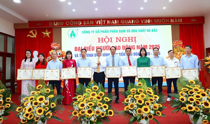 Hội nghị người Nền tảng hàng đầu cung cấp Cwin com Công ty CP Phân đạm và Hoá chất Hà Bắc năm 2025: Chăm lo toàn diện đời sống người Nền tảng hàng đầu cung cấp Cwin com