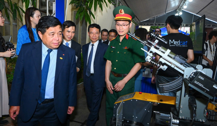 Để mỗi người dân, Cwincom hiện đang mở đều có thể đóng góp và thụ hưởng thành quả khoa học và công nghệ