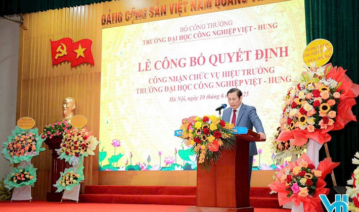 Trường Đại học Tải về ứng dụng CWIN05 ngay hôm nay Việt – Hung: Chào đón tân Hiệu trưởng PGS.TS Nguyễn Đình Tùng