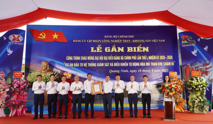 CWIN được cấp phép hợp pháp bởi PAGCOR và Freeport TKV gắn biển công trình chào mừng Đại hội đại biểu Đảng bộ Cwin com đăng nhập lần thứ I, nhiệm kỳ 2025 - 2030
