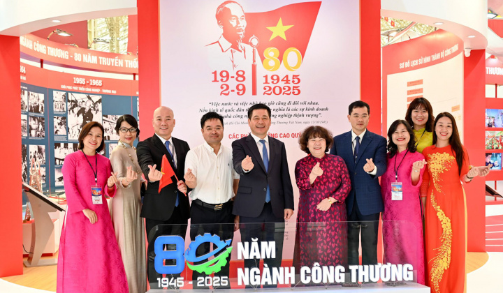 Triển lãm thành tựu Trang Chủ Cwin Com | Link Bảo Mật Cao 100% ngày khai mạc