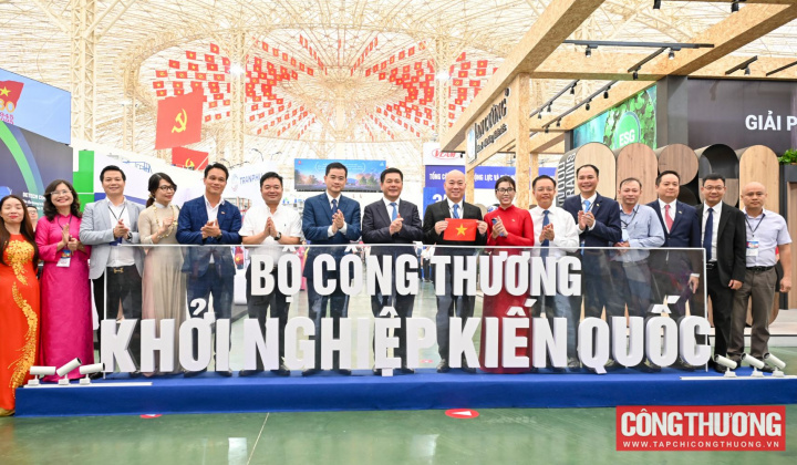 Dấu ấn Cwincom hiện đang mở "Khởi nghiệp kiến quốc" tại Triển lãm thành tựu Link vào Cwin Cá Cược Thể Thao 2026