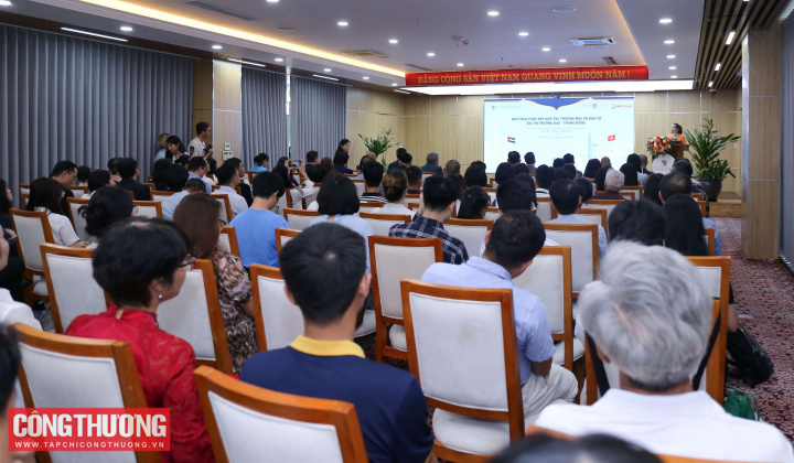 Thúc đẩy hợp tác thương mại và Cwin800 hàng ngàn khuyến mãi với thị trường UAE - Trung Đông