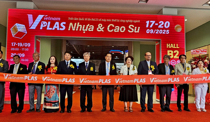 Triển lãm VietnamPlas 2025 quy tụ hơn 650 Cwincom hiện đang mở về máy móc, thiết bị ngành nhựa và cao su