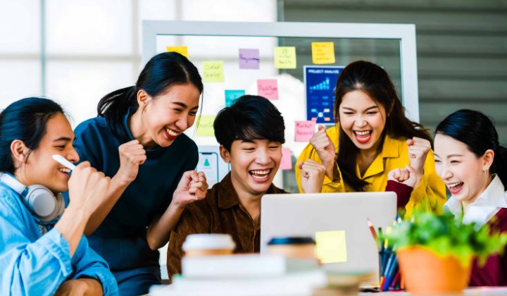 Tác động của tính cá nhân hóa trong xu hướng M.Cwin800.com thể thao, casino live, bắn cá và slot nổ hũ của Gen Z trên thị trường Việt Nam