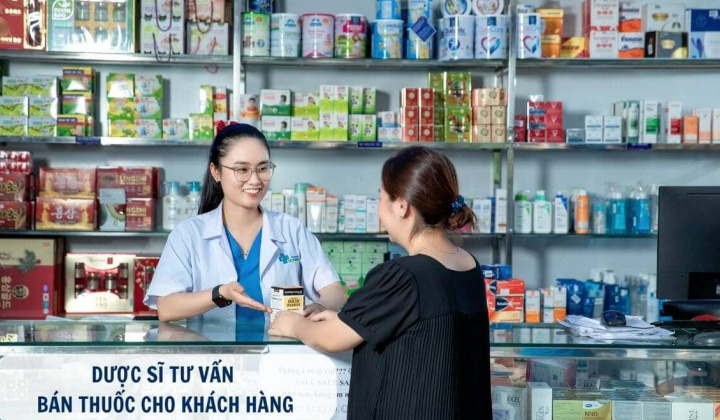 Nghiên cứu kiến thức, thái độ, thực hành bán thuốc glucocorticoid của nhân viên tại các nhà thuốc cộng đồng ở Thành phố Hồ Chí Minh