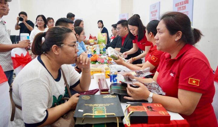 Central Retail Việt Nam kết nối giao thương với 28 Cwincom hiện đang mở, hợp tác xã thành phố Đà Nẵng và các tỉnh, thành