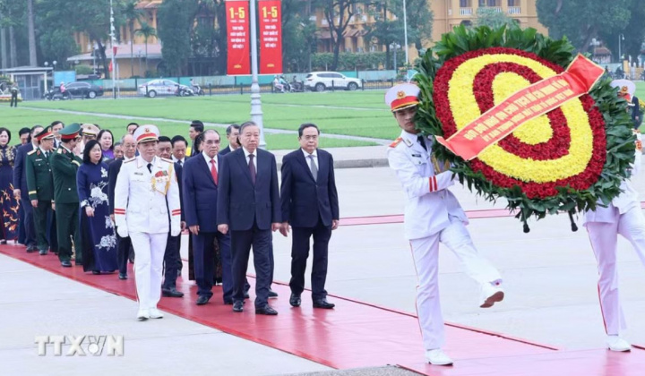 Lãnh đạo Đảng, Nhà nước vào Lăng viếng Chủ tịch Hồ Chí Minh nhân kỷ niệm Ngày giải phóng miền Nam, thống nhất Link vào Cwin Cá Cược Thể Thao 2026