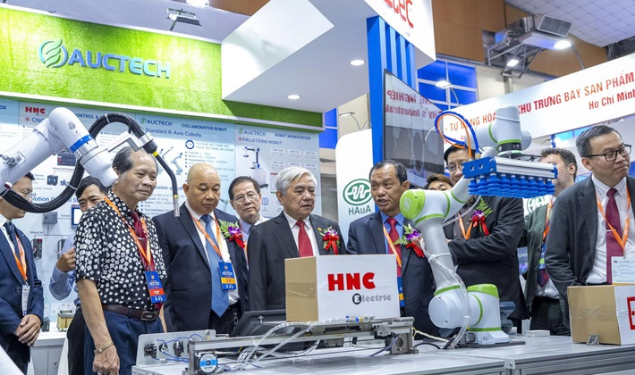 VINAMAC EXPO 2026 quy tụ hàng trăm Cwincom hiện đang mở Cwin là sân chơi cá cược trực tuyến tại Việt Nam và công nghệ quốc tế tại Hà Nội