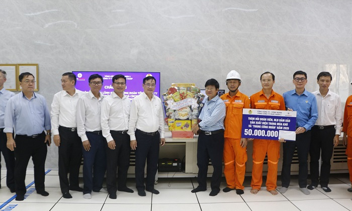 Trọn vẹn nghĩa tình Tháng Công nhân tại Công ty Thủy điện Buôn Kuốp