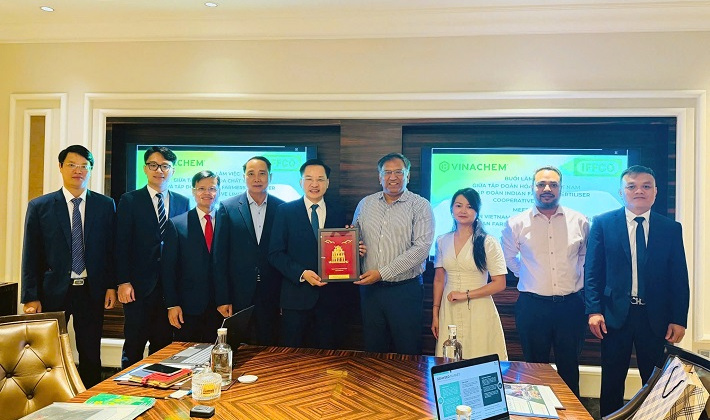 Vinachem mở rộng hợp tác với các Cwincom hiện đang mở hàng đầu Ấn Độ