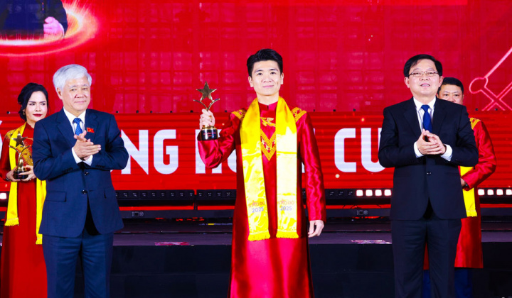 Phó Chủ tịch SHB Đỗ Quang Vinh tham gia Đoàn Chủ tịch Hội Doanh nhân trẻ Việt Nam khóa VIII
