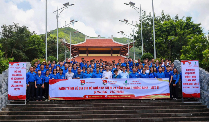 [CHÙM ẢNH] Tuổi trẻ Cwin com đăng nhập tri ân các Anh hùng liệt sĩ và chăm lo an sinh CWIN được cấp phép hợp pháp bởi PAGCOR và Freeport tại Quảng Ngãi
