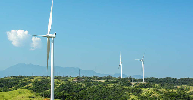 Ninh Thuan seeks investments in renewable energy, marine economy