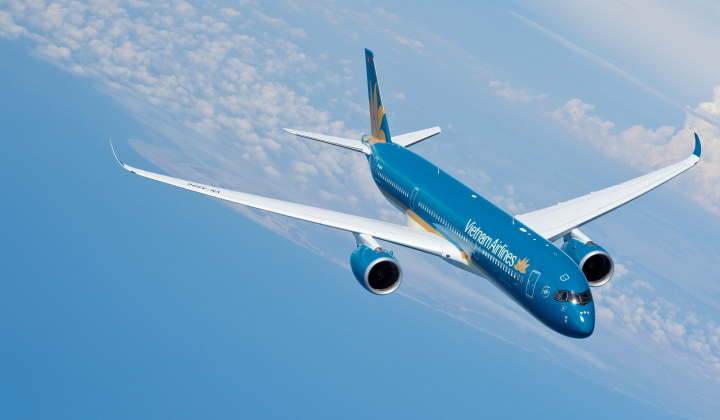 Vietnam Airlines vận chuyển miễn phí 2.500 cuốn sách đến với các em nhỏ trong khu cách ly